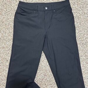 Lululemon men's pant. Black. waist 28, length 30.